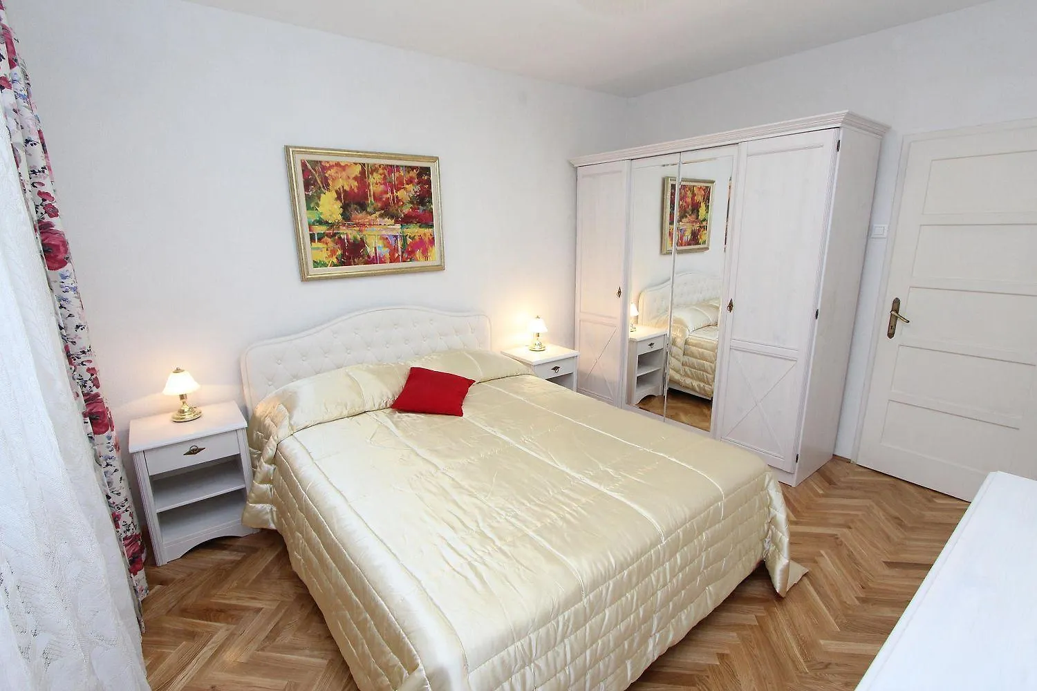 Komfortables Apartment Nur 5 Minuten Zum Zentrum Von Rovinj 0*,